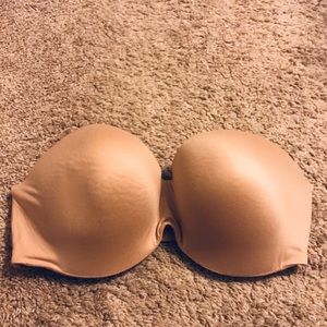 NWT Body by Victoria Strapless bra